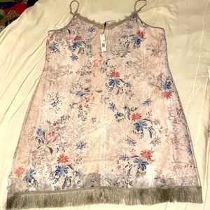 TAHARI SIZE XL  cocktail dress knee length.